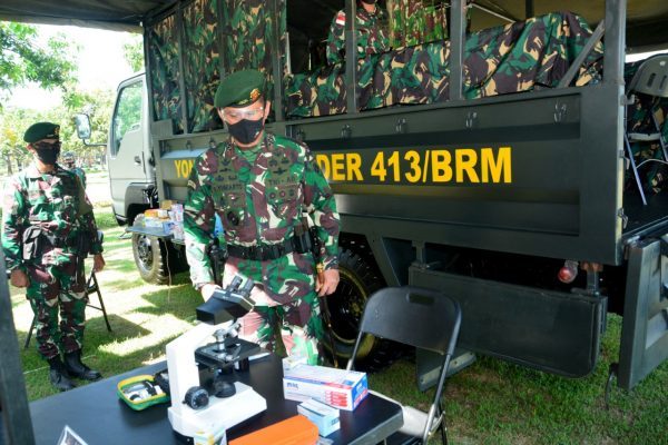 Pangdivif 2 Kostrad Periksa Kesiapan Satgas Pamtas RI-PNG Yonif Mekanis Raider 413/Divif 2 Kostrad