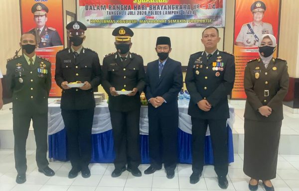 Polres Lampura Syukuri Hari Bhayangkara ke-74 dengan Kesederhanaan