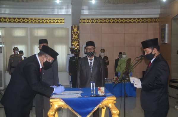 Sekda Kabupaten Lampung Utara dan Pejabat Eselon II B Dilantik