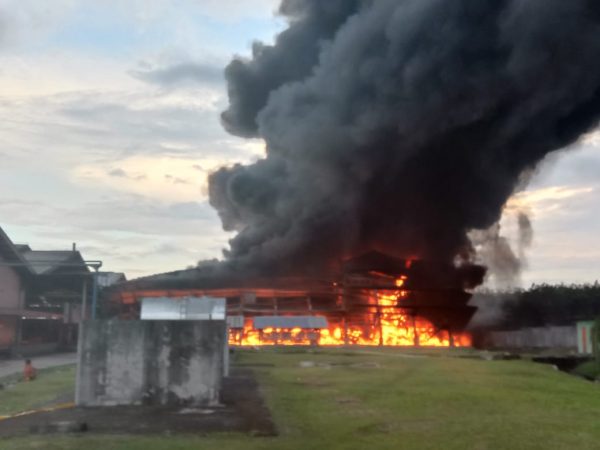 Kebakaran PT Mardec Siger Way Kanan Akkibat Konsleting Litrik Kerugian Rp50 Miliar