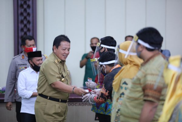 Gubernur Arinal Luncurkan Kartu Pendidik Berjaya