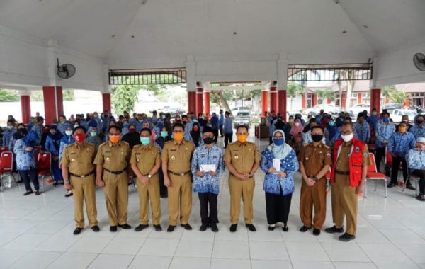 Purna Bhakti, 170 ASN Terima Tali Asih Dari Bupati Nanang Ermanto