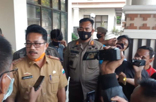 Tiba Tiba KPK Datang Geledah Kantor Bupati Lamsel PNS Geger?