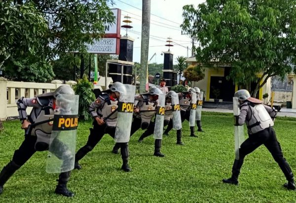 Shabara Polres Way Kanan Gelar Latihan Dalmas