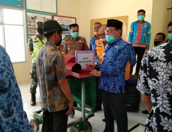 Bupati Saply Re-distribusi Hasil Sapi Gaduh Aset Pemerintah Mesuji Dan Peralatan Pertanian