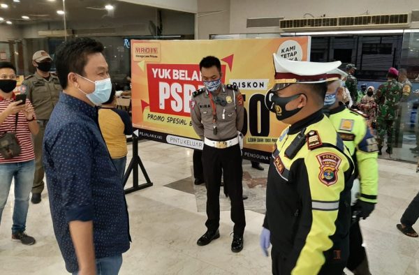 Ajak Polisi Cilik dan Polwan Satlantas Polresta Patroli Imbauan Disiplin Protokol Kesehatan di Mall