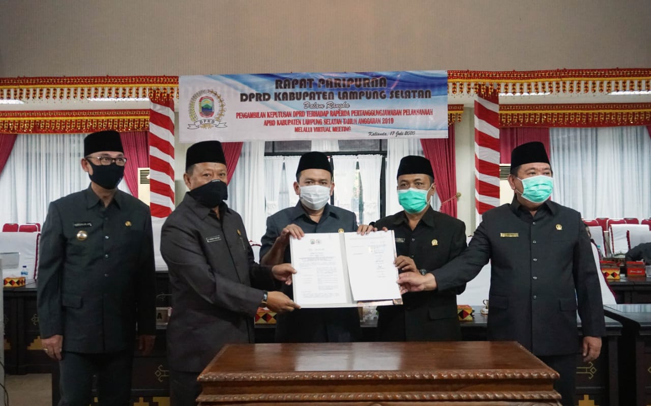 DPRD Kabupaten Lamsel setujui Raperda Pelaksanaan APBD 2019 Jadi Perda