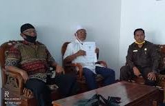 Warga Balik Bukit Mengaku Ditipu Camat Janji Pinjam SKT Lahan 14 Warga Lima Tahun Kini Malah Bersertifikat Atas Nama Unila