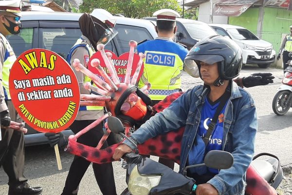 Jalur Wisata Lampung Padat Pengunjung Satlantas Polresta Bandar Lampung Kampanye Waspada Covid-19