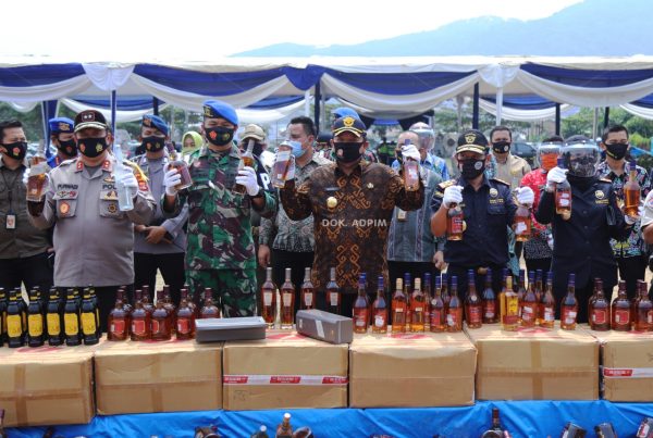 DJBC Sumatera Bagian Barat Musnahan Tembakau dan Etil Alkohol Ilegal