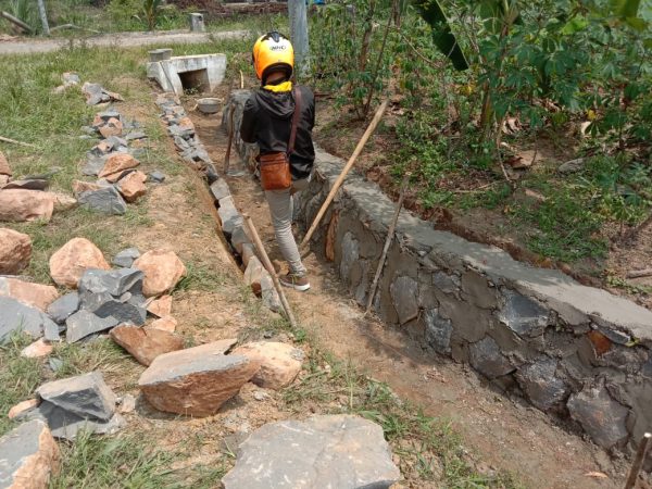 Ada Proyek Drainase PU Tulang Bawang Barat Siluman dan Asal Jadi di Tiyuh Candra Kencana