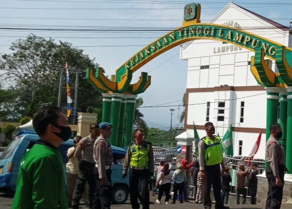 Demo Kejati Lampung Pematank Beberkan Dugaan Korupsi Dinas Holtikultura Provinsi Lampung Banso Lambar Dan Empat Dinas PUPR