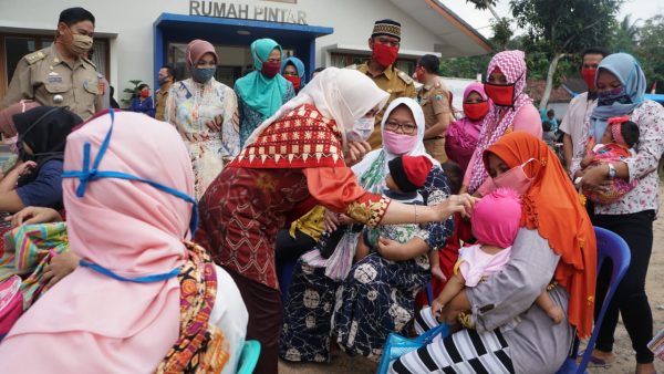 Road Show di Tanjung Sari, Winarni Edukasi Masyarakat tentang Pencegahan Stunting
