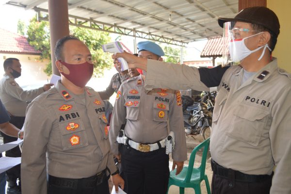 Propam Polres Tulang Bawang Rutin Cek Anggota