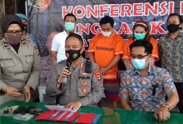 Gelapkan Mobil Senilai Rp900 Juta Mantan Anggota Dewan Lampung Timur dan Istrinya Ditangkap Polisi