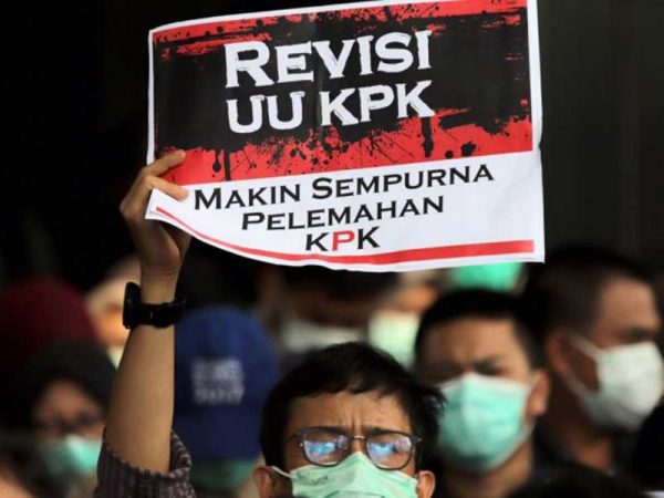 Jangan Takut Meliput Kasus Korupsi Karena Memberitakan Kebenaran