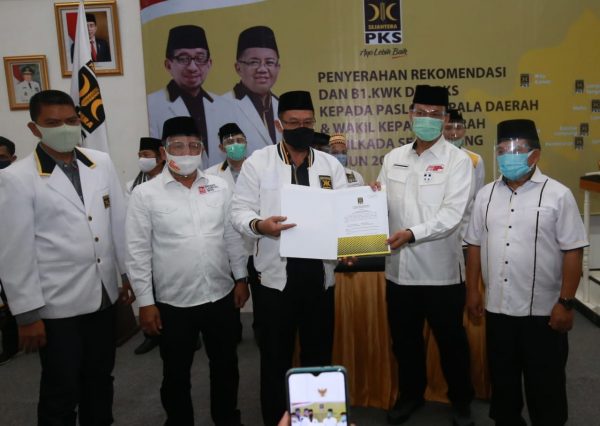 Tambah Dukungan PKS Rycko Menoza-Johan Sulaiman Siap Daftar KPU
