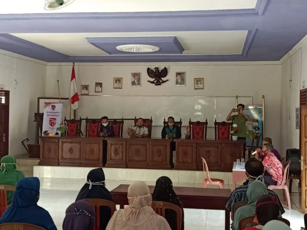 Desa Agung Batin Bagikan BLT Tahap II ke Lima