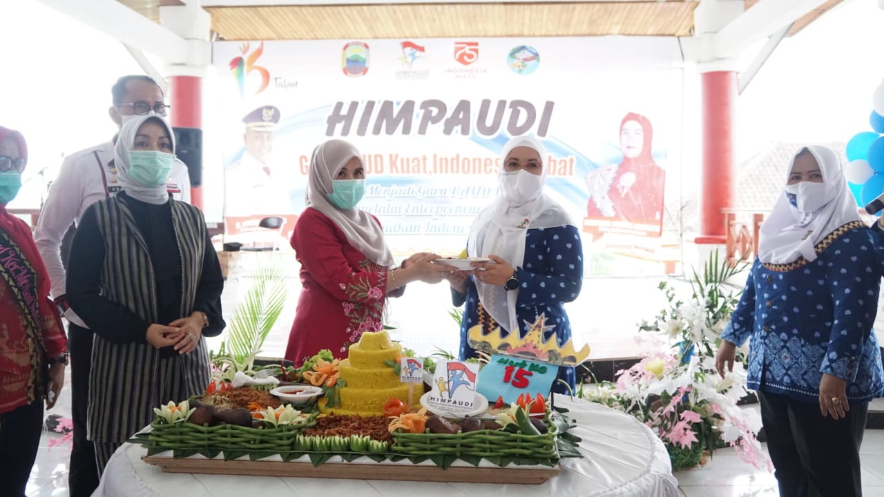 Himpaudi Lamsel Gelar Perayaan HUT ke-15, Winarni Launching FB Waroeng Paud