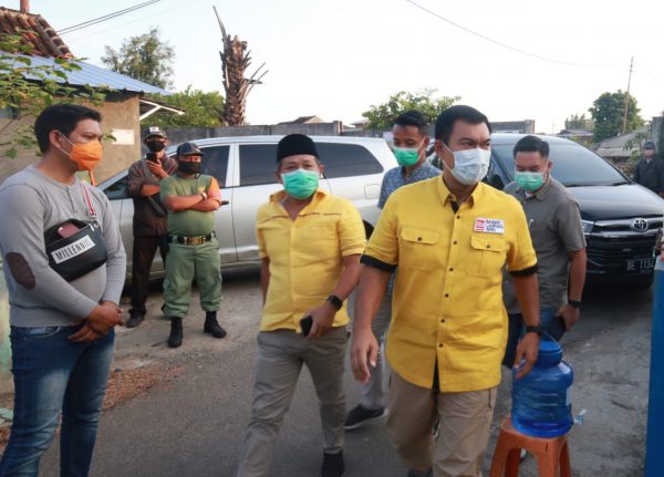Dikawal Camat Lurah dan Linmas Rycko Menoza Sosialisasi di Kecamatan Labuhan Ratu