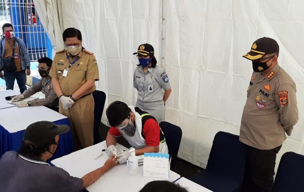 Ratusan Sopir dan Kernet Bus Terminal Rajabasa dan Lintas Sumatera di Rapidt Test