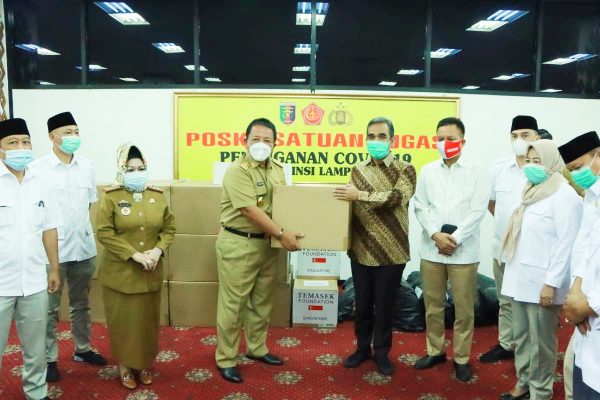 Partai Gerindra Serahkan Bantuan 5000 Unit Virtual Transport Medium Untuk Provinsi Lampung