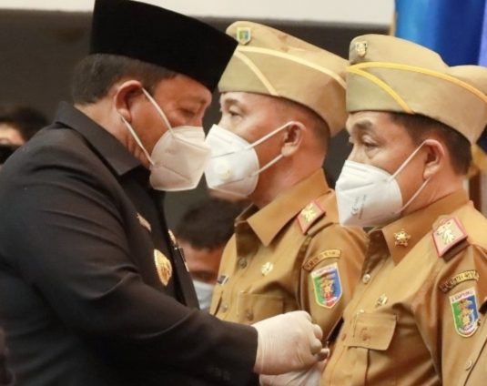 Gubernur Lantik Lima Kadis Jabat Plt Bupati yang Mengikuti Pilkada