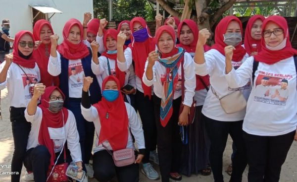 Rumah Sekretariat Panwascam Bakauheni Jadi Tempat Kampanye Paslon Nanang-Pandu Difasilitasi Kaur Desa