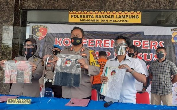 Kabid Pelayanan Perizinan DPMPTSP Nirwan Yustian dan Stafnya Jadi Tersangka Pungli