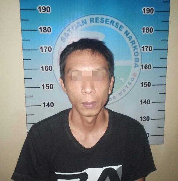 Asyik Nyabu di Kamar Kost, IAM Diamankan Polisi