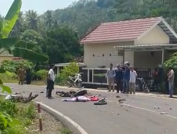 Tiga Motor Pelajar SMK Way Urang Padang Cermin di Sruduk Truk Tangki Pertamina Dua Tewas Dua Luka Berat