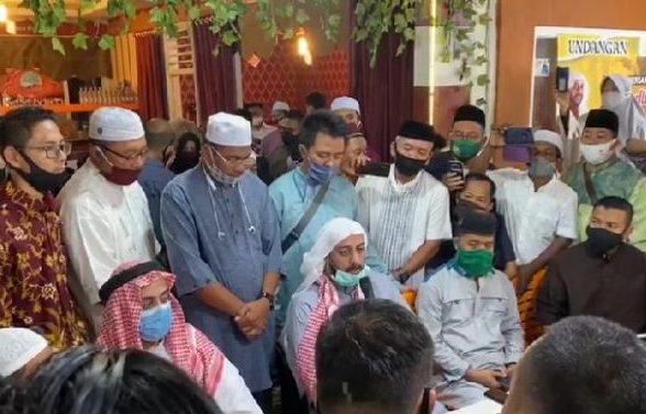 Usut Kasusnya Syeh Ali Jaber Minta Penegak Hukum Sinergi Dengan Ulama dan Ajak Media Sampaikan Fakta Akurat Pada Umat