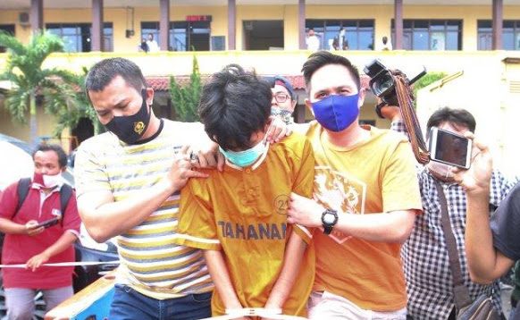 Pelaku Percobaan Pembunuh Syeh Ali Jaber Jadi Tersangka Pasal 351