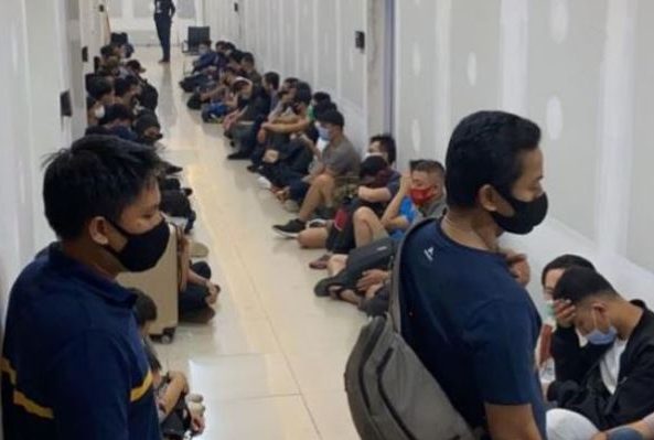 Janjian Lewat Group Whatshapp Pesta Sek Sesama Jenis di Apartemen 56 Orang Gay di Amakan 9 Penyelenggara Tersangka