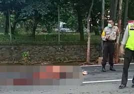 Anggota Polisi Tewas Penuh Luka Tergeletak di Jalan di Cipayung