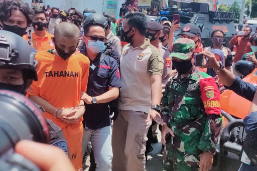Alfin Andrian Peragakan 17 Adegan Rekontruksi Penusukan Syeh Ali Jaber, Lewat Yutube Keluarga Minta Maaf