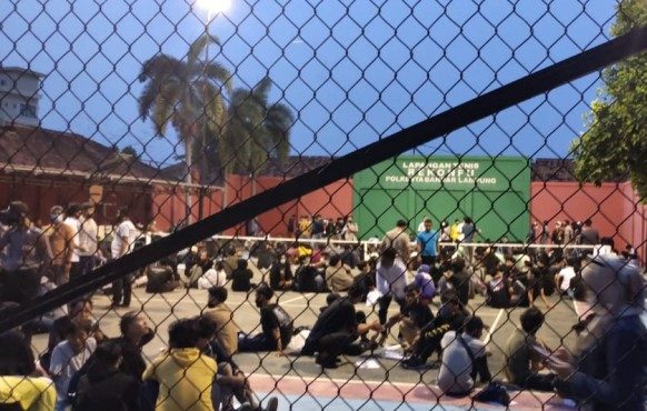Belum Demo Polisi Amankan Ratusan Orang di Tugu Bundaran Gajah akan Longmars ke Gedung DPRD