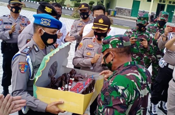 Kodim Way Kanan Dapat Kejutan HUT TNI Dari Polres Way Kanan