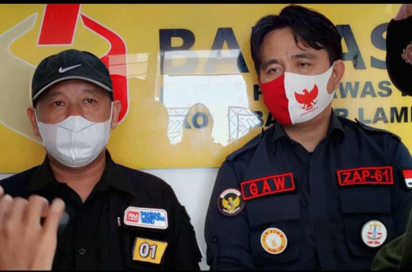 Soal Sarung Dan Jilbab Bawaslu Panggil Calon Walikota Pasangan Rycko Menoza-Johan Sulaiman