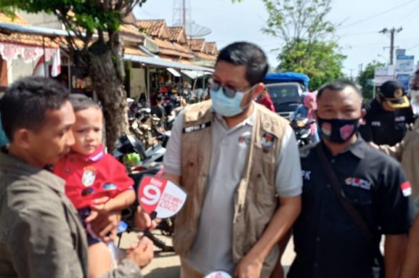 Sosialisasi Pilkada KPU Way Kanan Grebek Pasar 