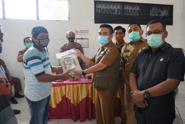 1.569 Paket Sembako Didistribusikan di Kecamatan Tanjung Bintang