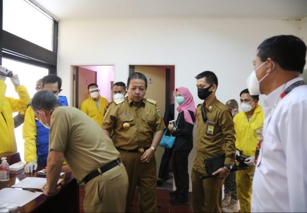 Arinal dan Nunik Bersama Pejabat Pemprov Lampung Tes Urine Mendadak