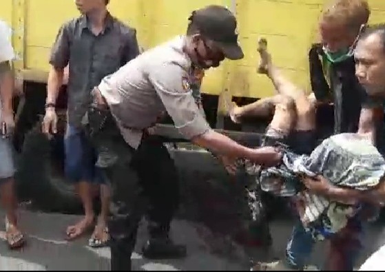 Tiga Wanita Buruh Sawah Ibu Bibi dan Anak Gadis Tewas Dilindas Truk di Jalan Lintas Barat Sumatera