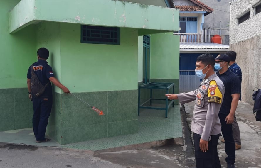 Warga Temukan Bayi Orok Perempuan Dalam Kresek Dibuang Diplataran Mushola