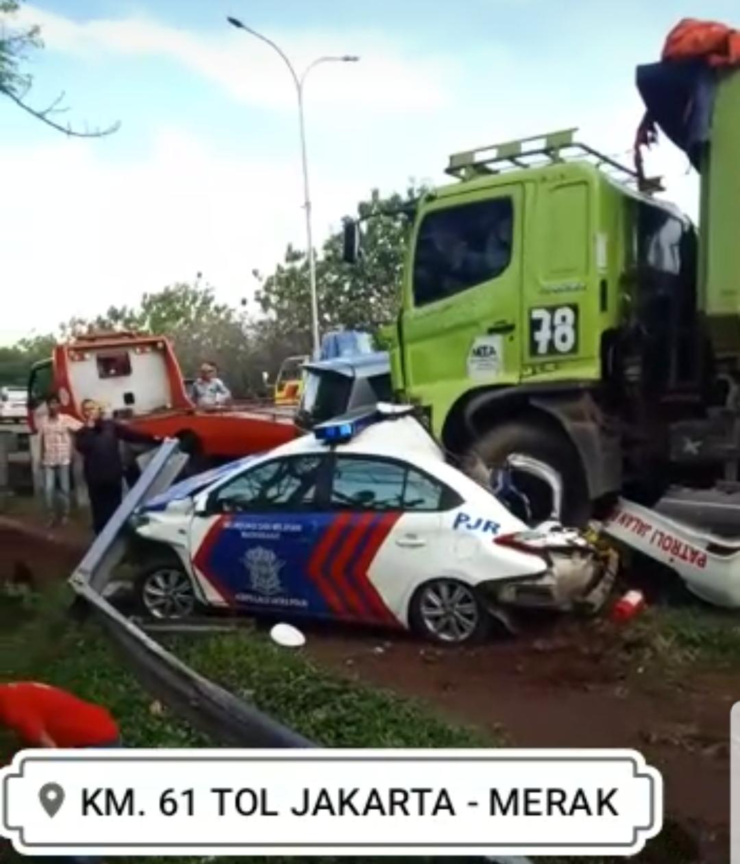 Dump Truk Hamtam Patroli PJR di KM. 66 Tol Tangerang-Merak