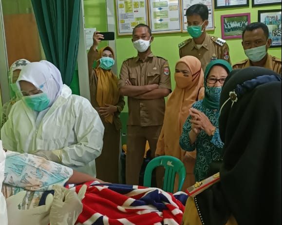 Rangkaian HUT Mesuji dan Hari Kesehatan Nasional Puskesmas Adi Luhur Bakti Sosial