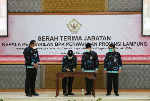 Kepala BPK RI Perwakilan Lampung Serah Terima Jabatan