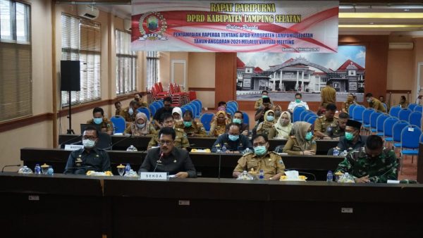 Pemkab Lamsel Sampaikan Raperda APBD 2021, Pendapatan Daerah Diproyeksi Rp.2,077 Triliun