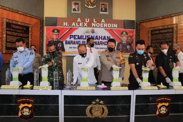 Polres Muba dan Forkompinda Musnahkan 1,5 Kilogram Sabu-Sabu