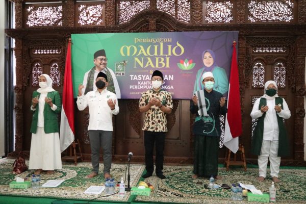 Peringatan Maulid Nabi Muhammad SAW Perempuan Bangsa Do’a Bersama untuk Kelancaran Pilkada
